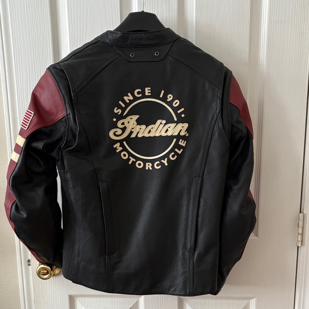 Indian Motorcycle Black and Red Leather Jacket - Picture 3 of 3